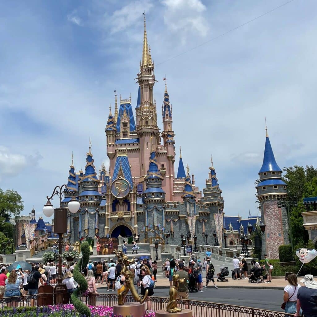 Magic Kingdom castle - how to avoid waiting in line at disney