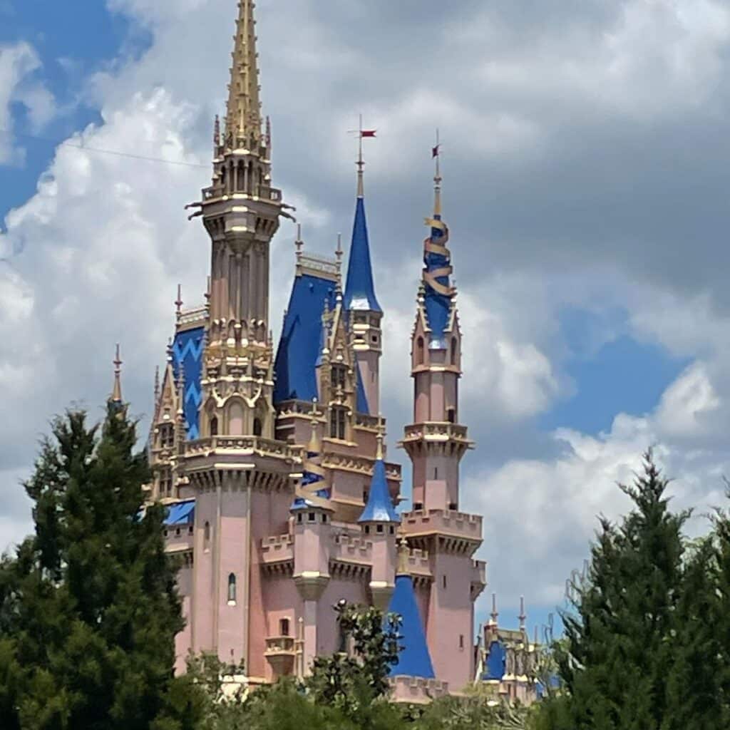 gluten free magic kingdom - cinderella's royal table restaurant